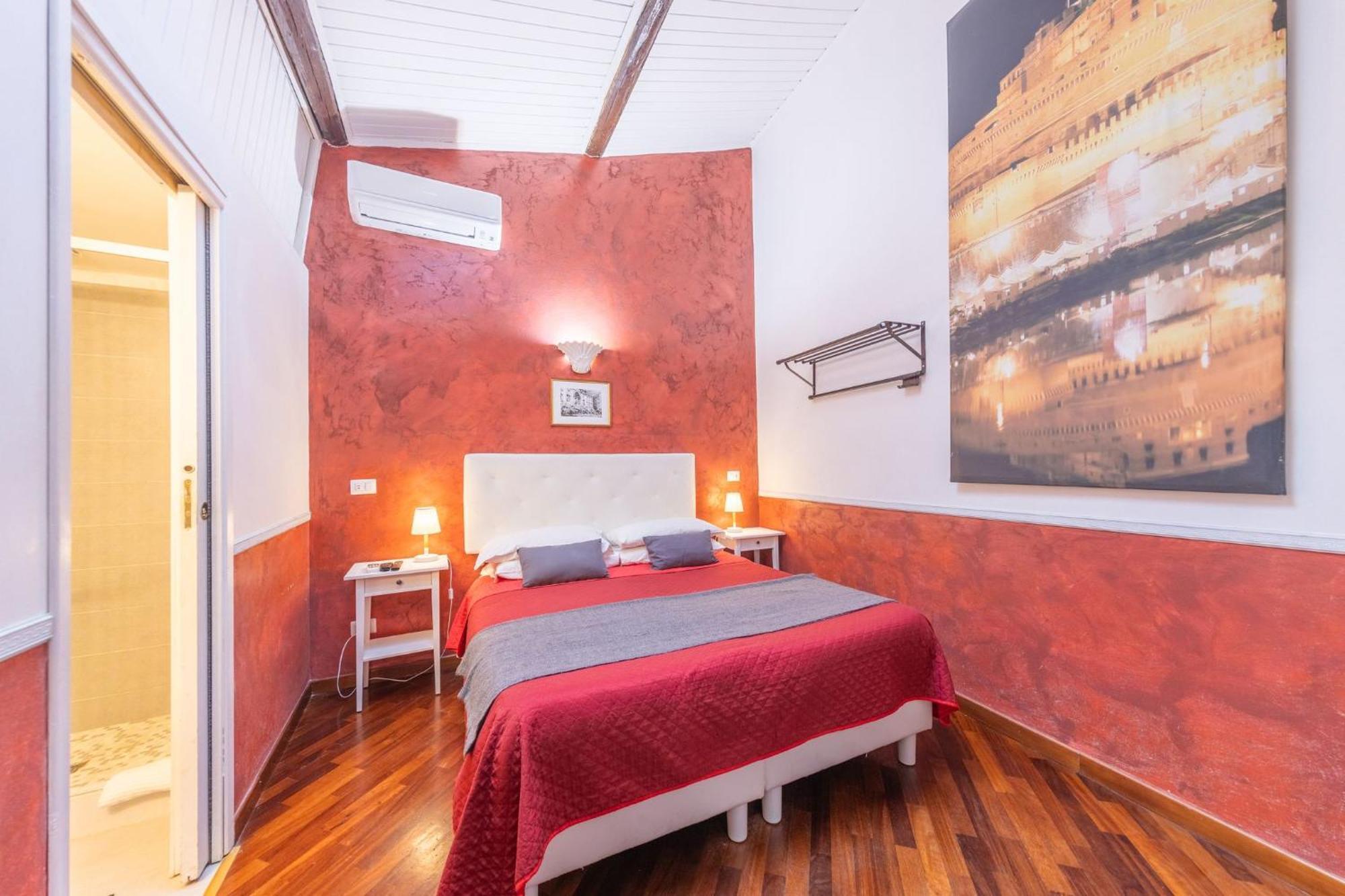 Room In Bb - Skylight Double Room In History House Рим Экстерьер фото